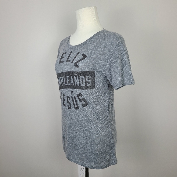 THE Chive Buy Me Brunch Gray Feliz Cumpleaños Jesús T-Shirt Small - Picture 6 of 16